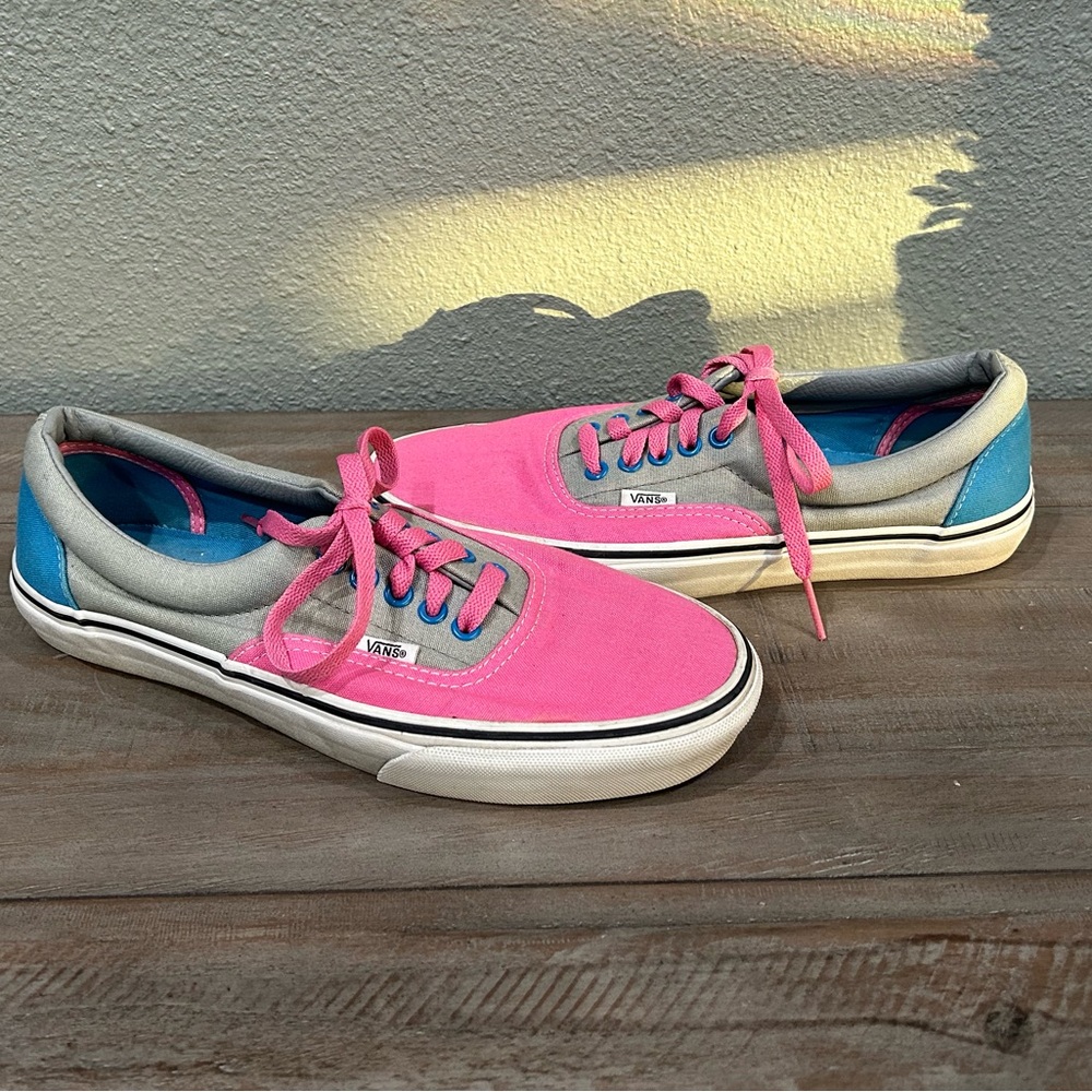 UNISEX VANS Women Size 10/ Men Size 8.5